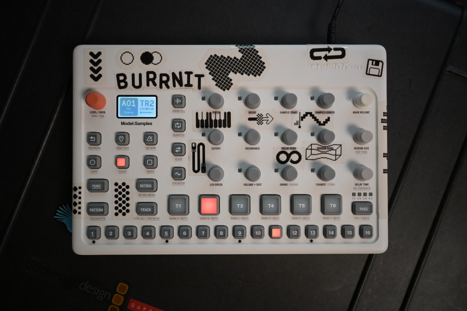 Elektron Model:Samples 6-track Sample Based Groovebox no charger