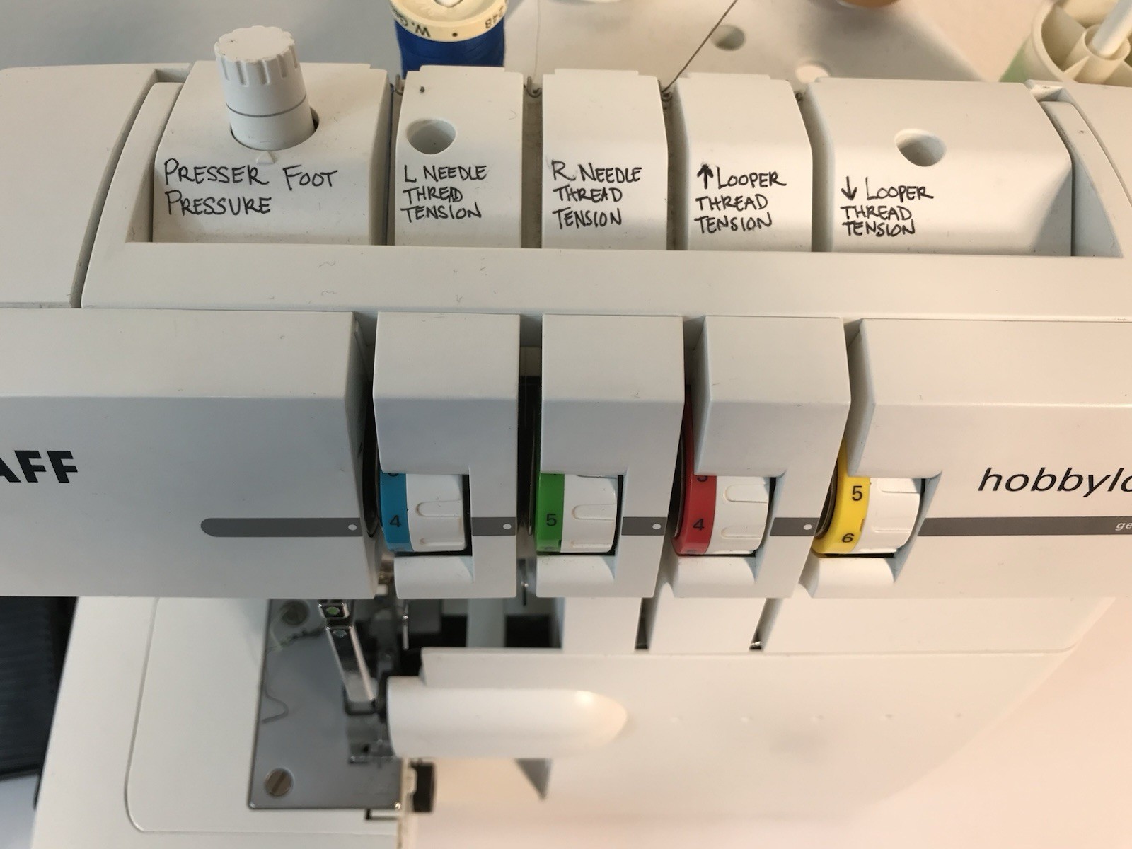 PFAFF Hobby Lock 2.0 - German Design Sterger Sewing Machine - READ DESCRIPTION