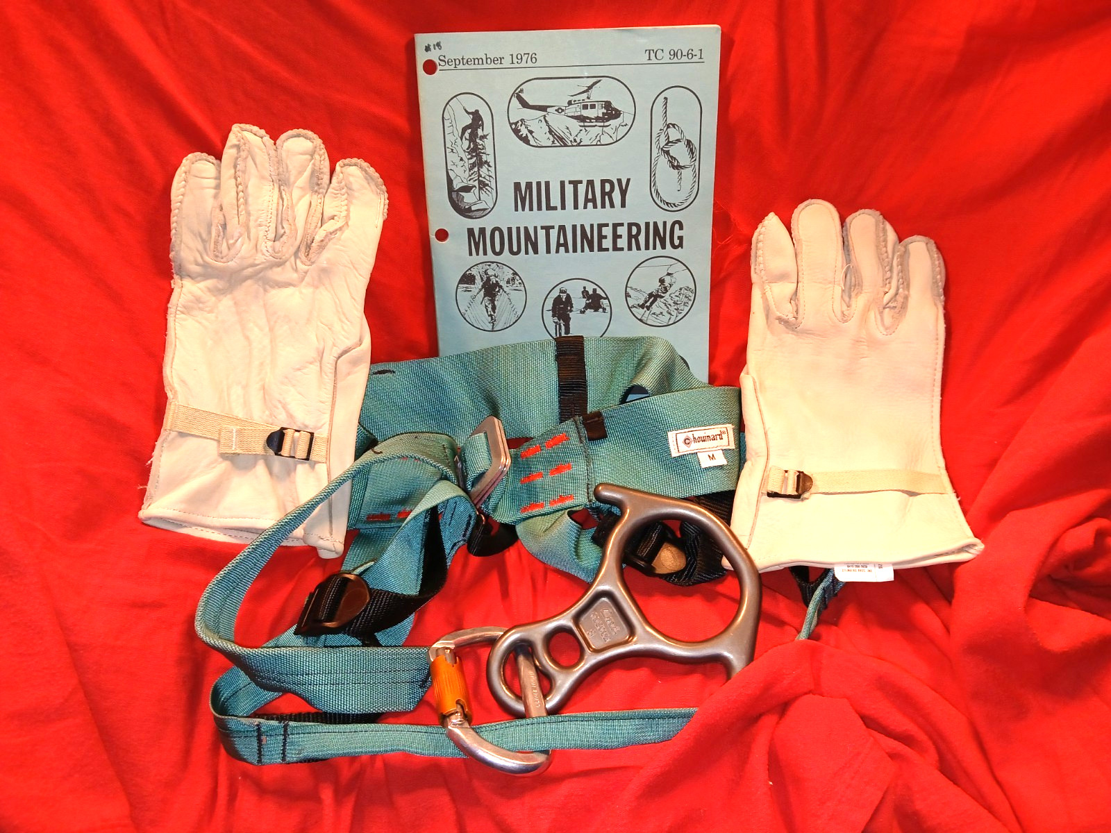 Chouinard Vtg Climbing Equipment Harness Sz Med w/ Descender & Gloves Mint gear