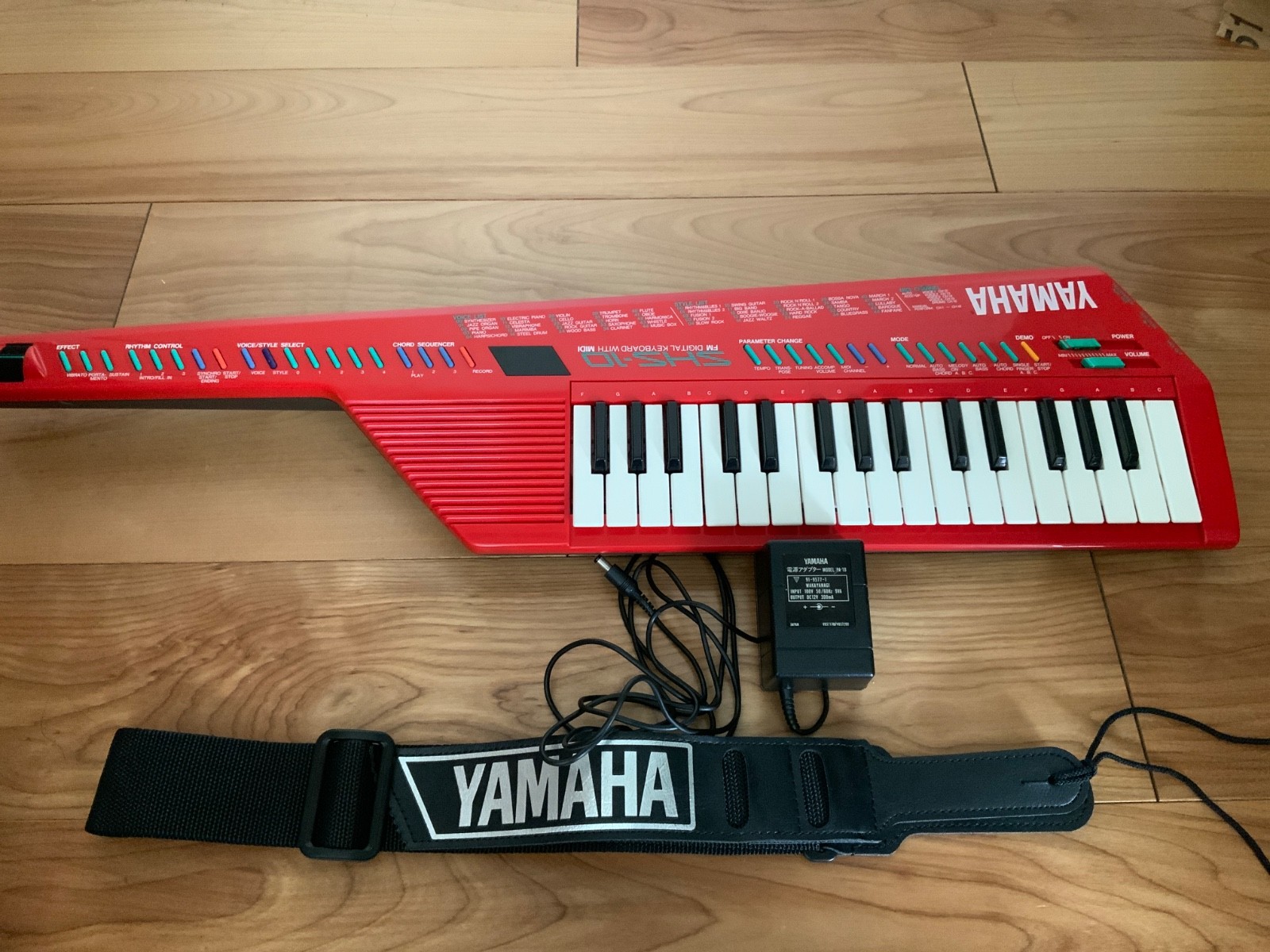 Yamaha SHS-10 RED Digital Synthesizer Keyboard Midi Keytar Working Adapter JP