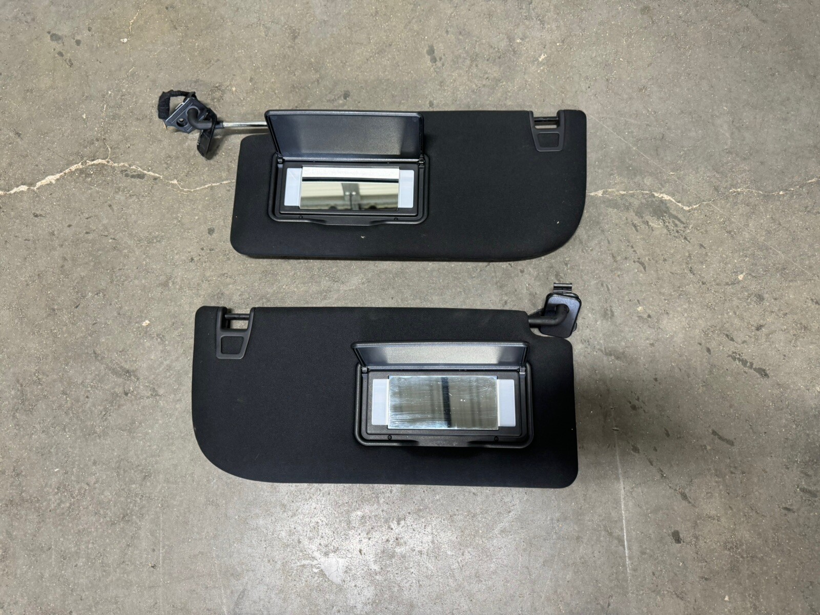 2018-2024 FORD EXPEDITION SUN VISORS SUN VISOR SET W/ HOMELINK BLACK OEM USED