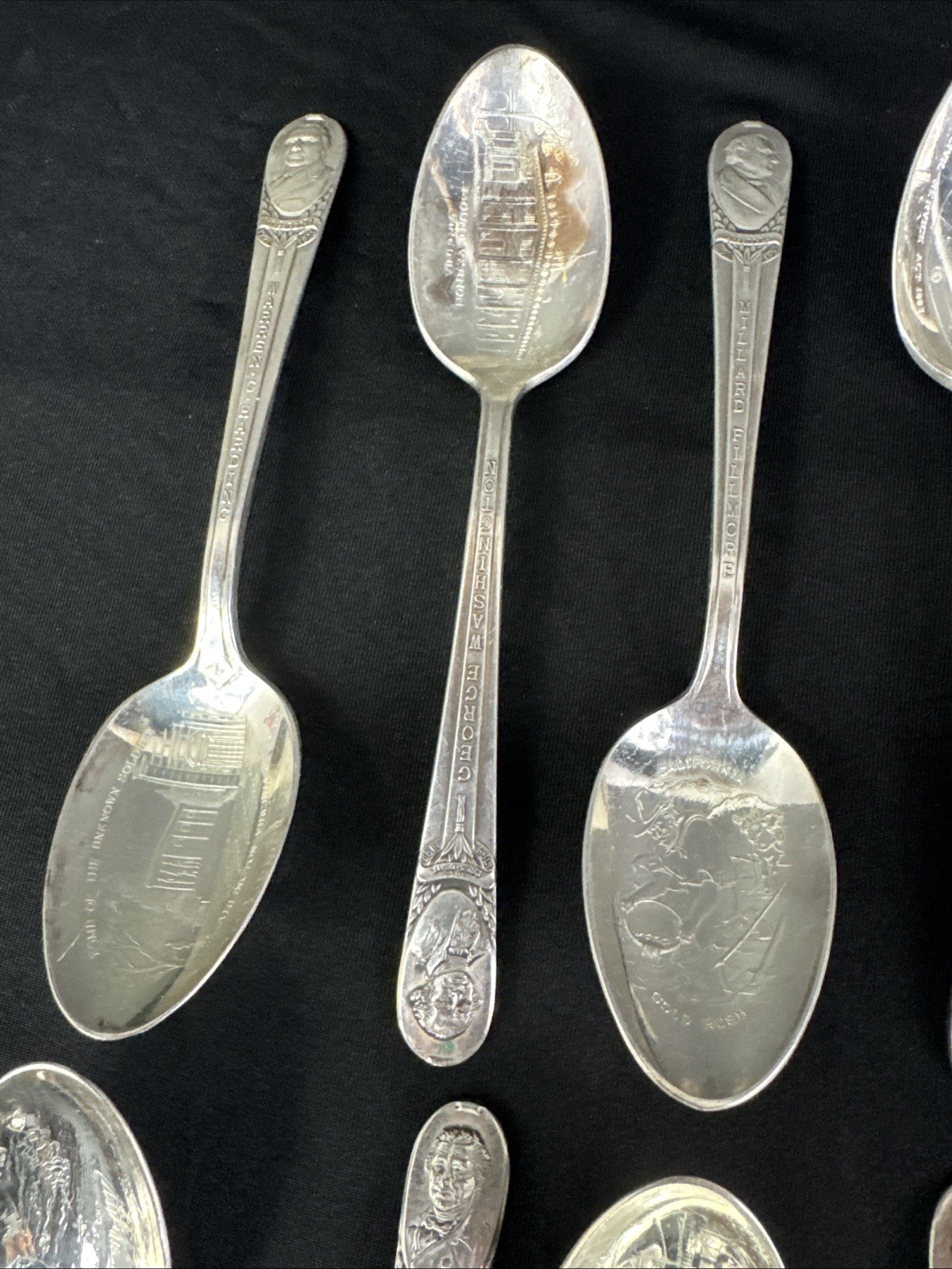 WM Rogers 30 Piece Silverplate Presidential Spoon Set