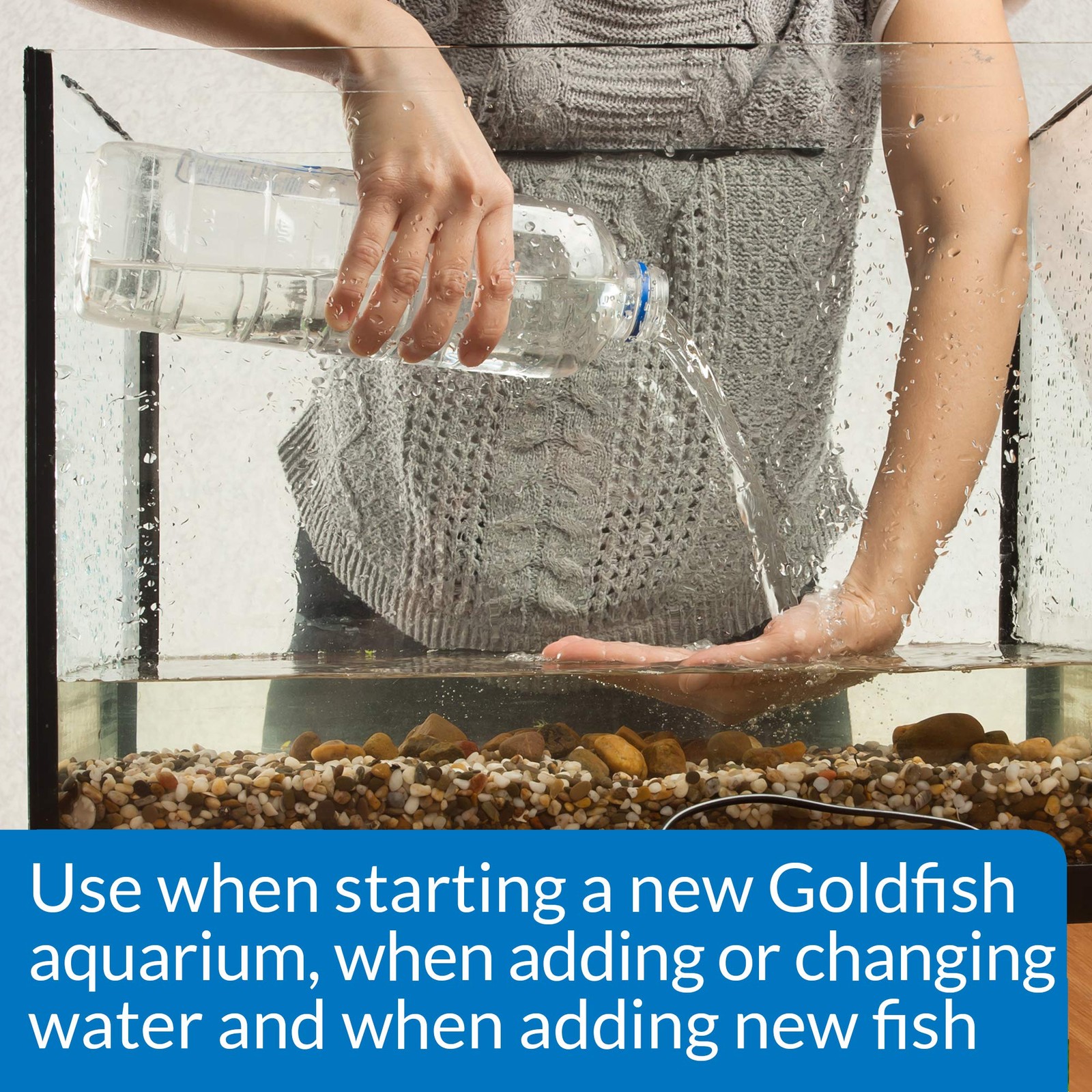 API GOLDFISH AQUARIUM CLEANER Aquarium Cleaner 4-Ounce 4 Ounce bottle, White