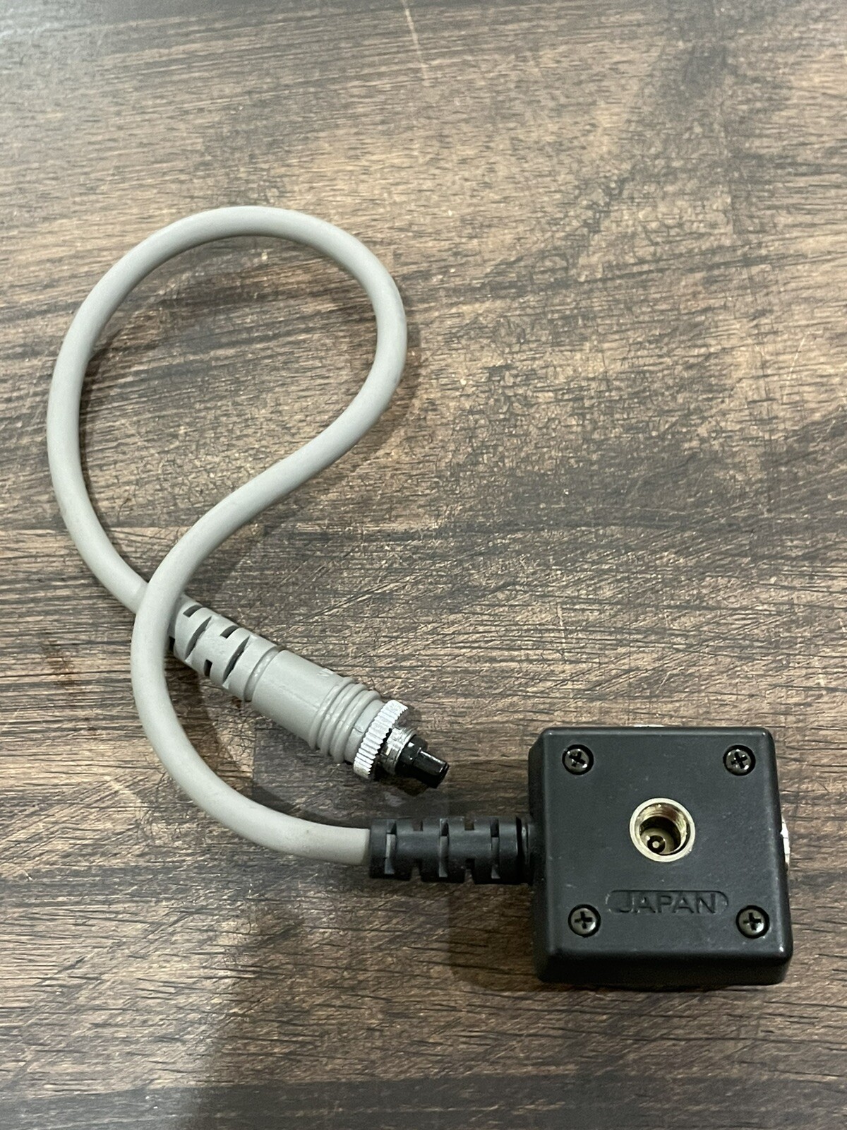 Nikon AS-E900 TTL Multi Flash Adapter for Coolpix (J1)