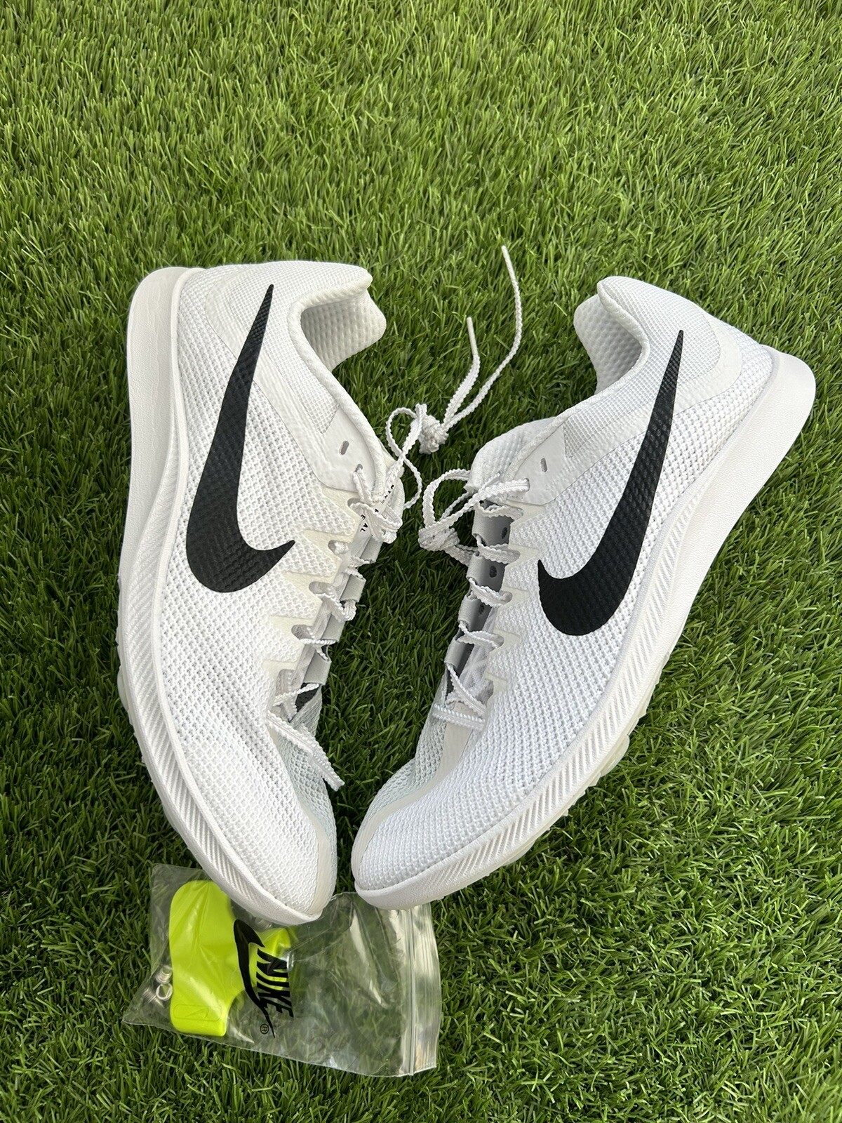 NIKE MENS NIKE RIVAL DISTANCE TRACK AND FIELD SHOES SIZE 11 NWOB WITH SPIKES