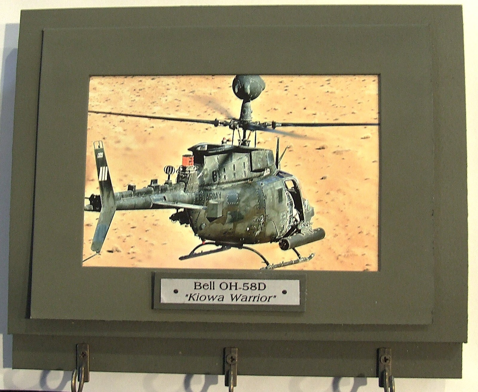 U. S. Military Bell OH-58D Kiowa "Warrior" Helicopter Wall Mounted Keychain rack