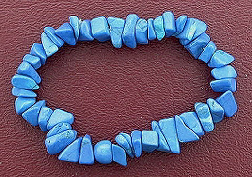 HOWLITE TURQUOISE CHIP BEADS STRETCH BRACELET