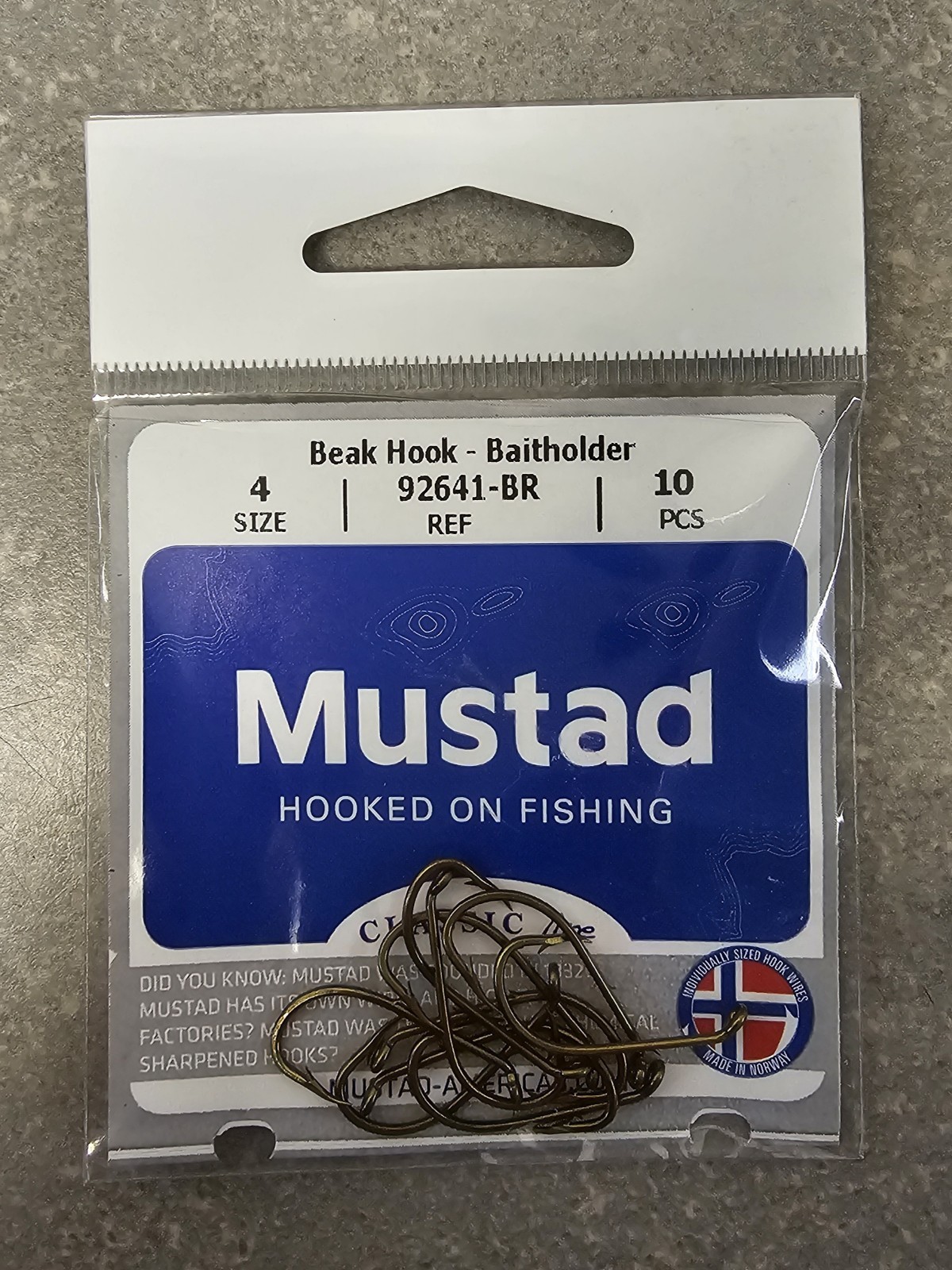 MUSTAD 92641-BR BAITHOLDER FISHING HOOKS ASSORTED SIZES