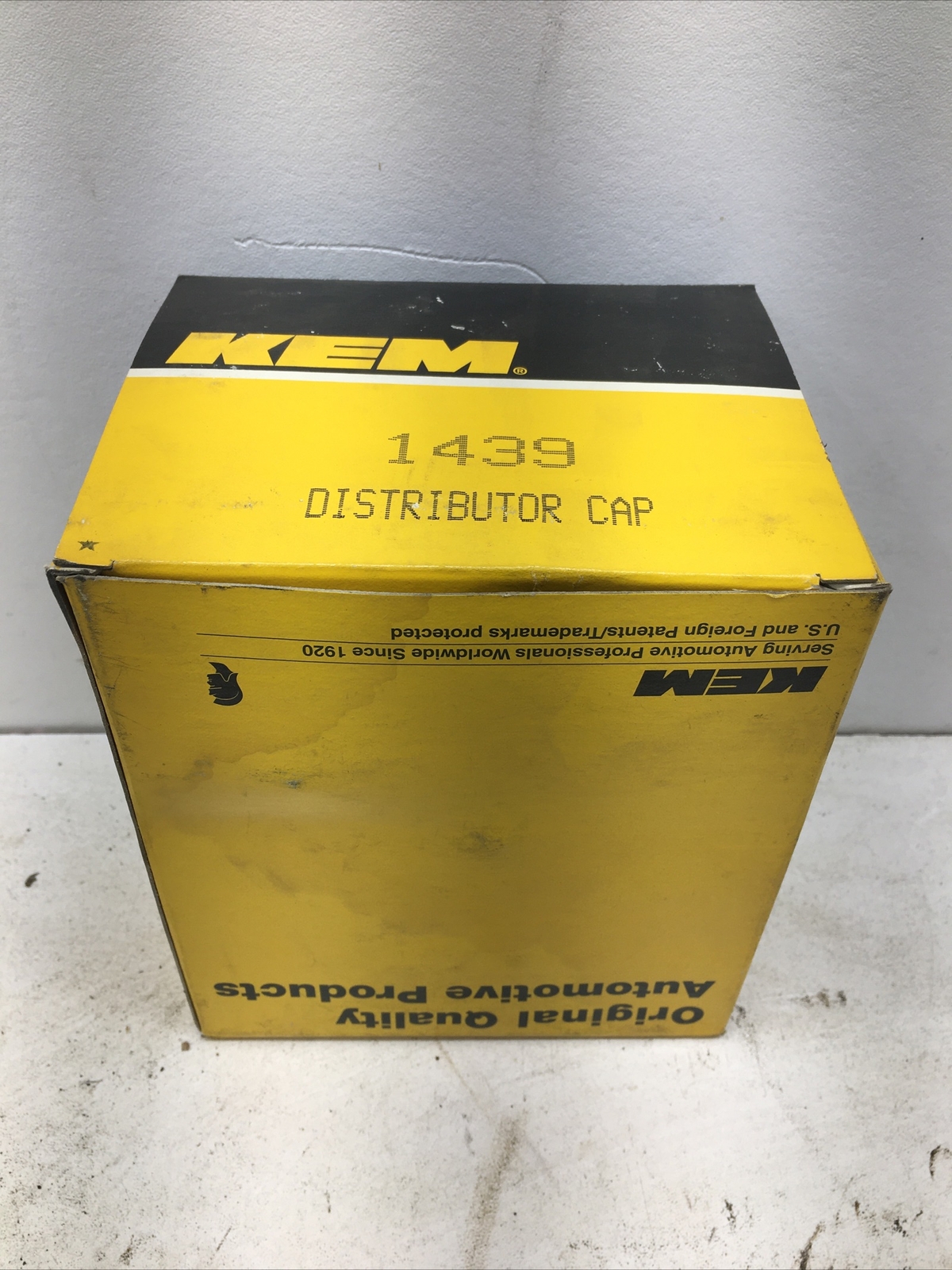 KEM Distributor Cap 1439 (New Old Stock)