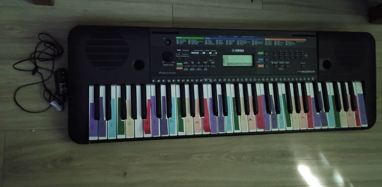 61-Key YAMAHA Keyboard, Built-In Speakers Model PSR-E253 Sounds Nice