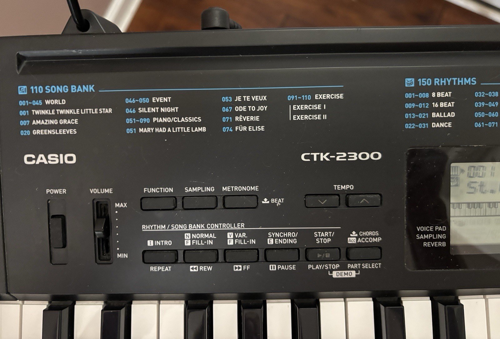 Casio CTK-2300 Keyboard COMPLETE with stand, power cord, user manual, box