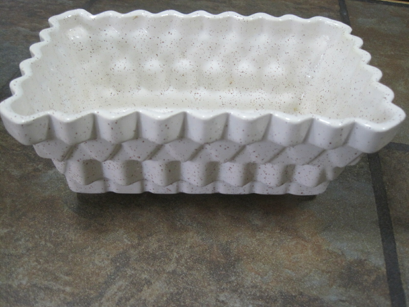 UPCO ~ RECTANGULAR PLANTER ~ #1028 ~ 8½" X 5½" X 3¼" ~ CREAM / SPECKLED ~ EUC