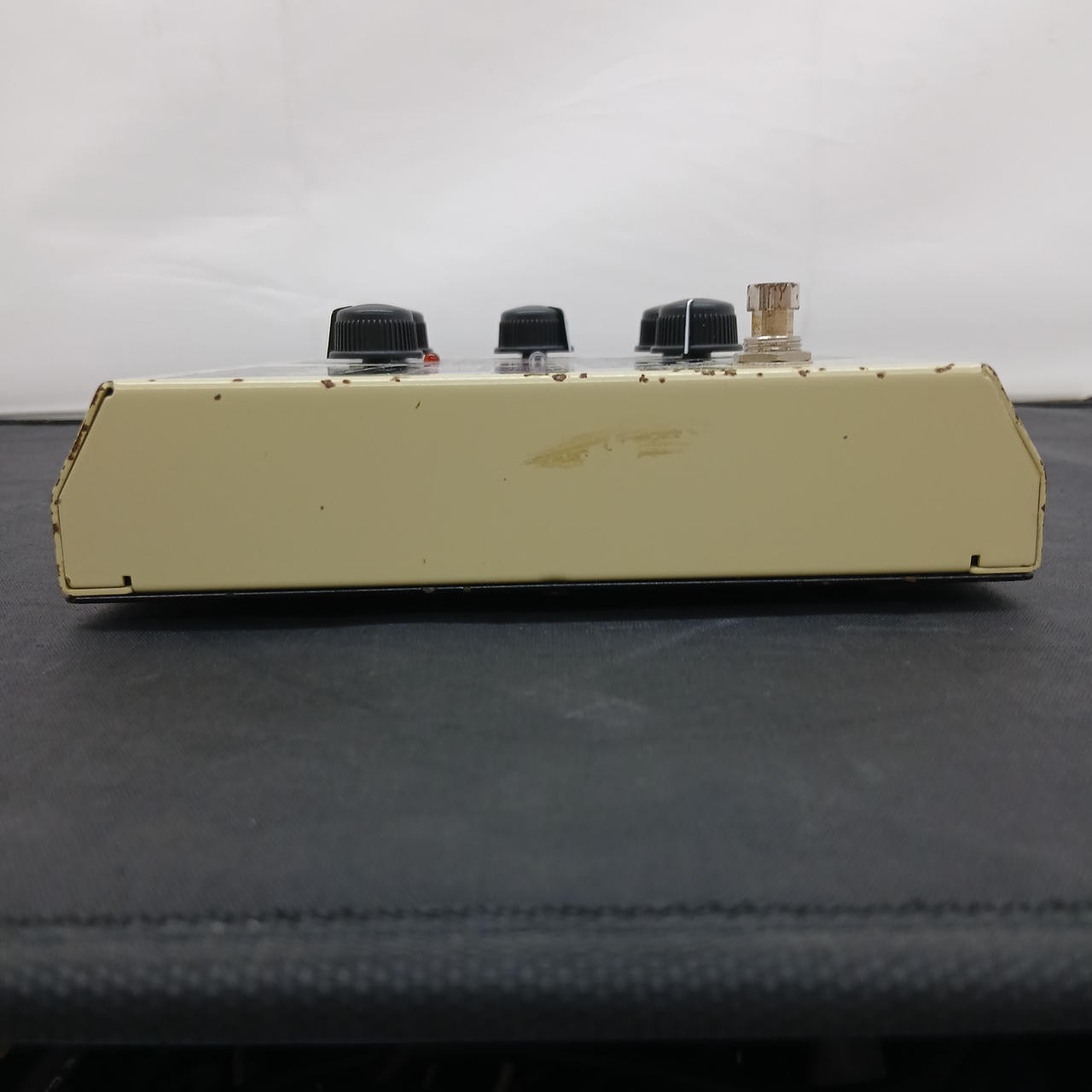 BEHRINGER Effect Pedal VT999