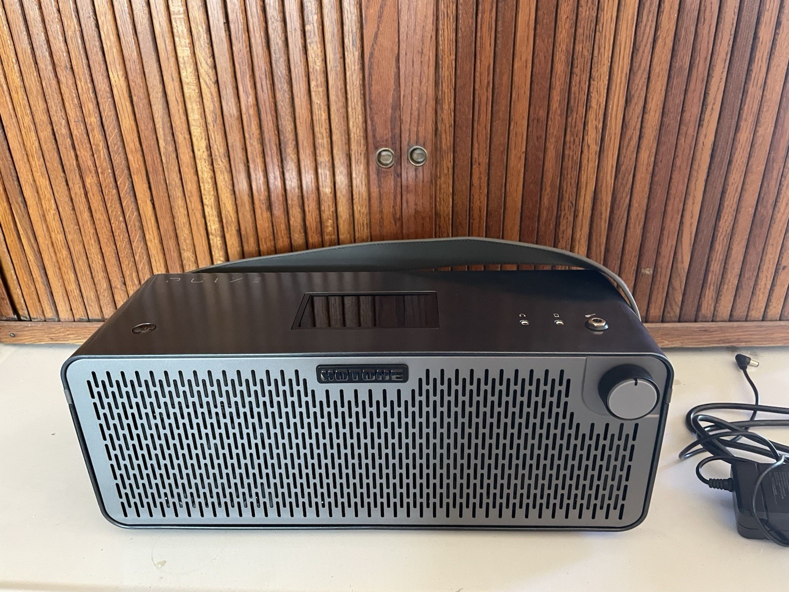 Hotone Pulze 30-watt Portable Modeling Amplifier - Eclipse Bluetooth