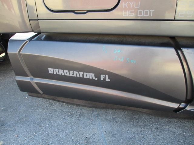 For 2012 KENWORTH T700 SIDE FAIRING Right ,  FL
