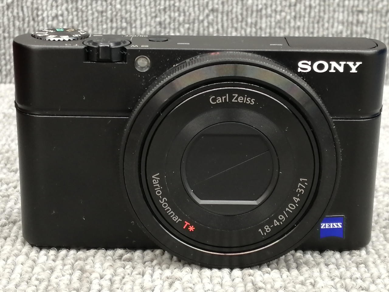 Sony DSC-RX100 Digital Camera 3.6x Zoom