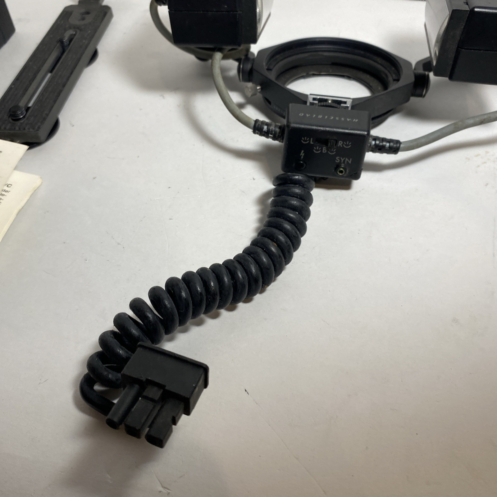 Hasselblad Macro Flash 2802 M/C with Manual - Untested As Is