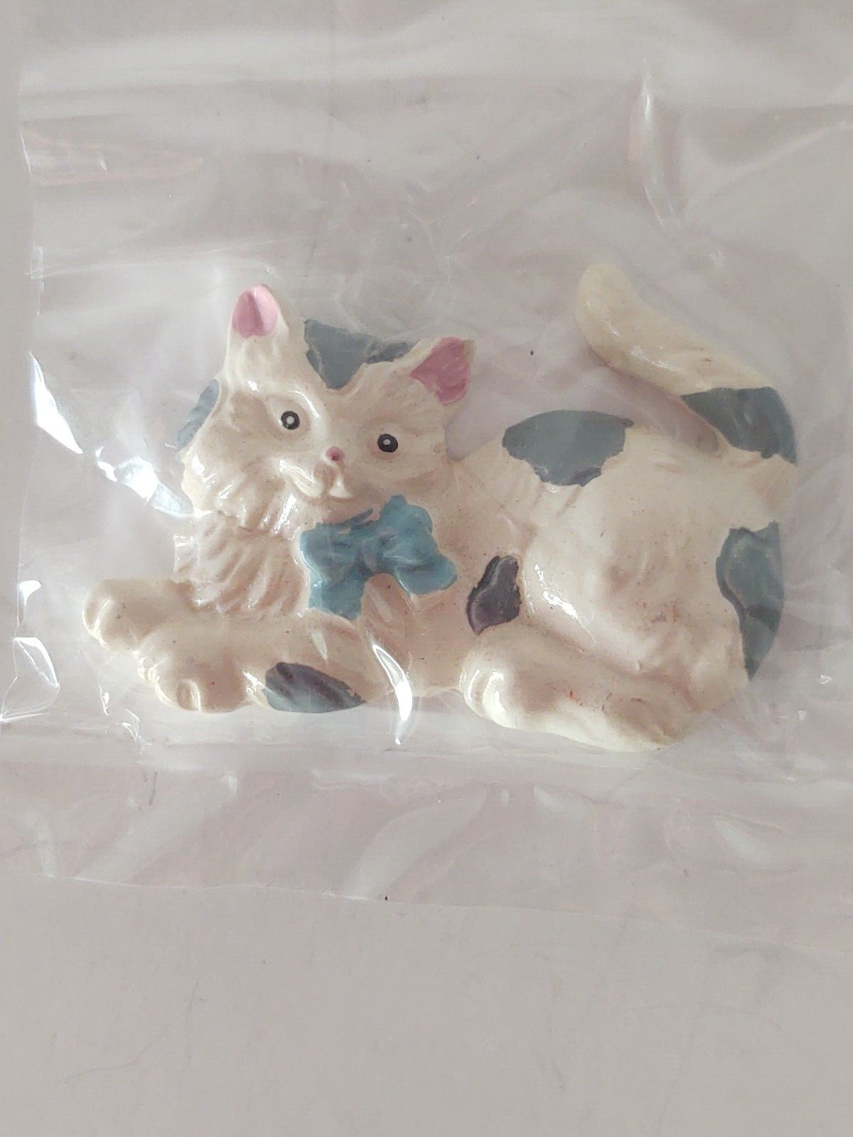 Kitty Craft Accent 2 Piece Set 1.25" Each White & Gray Cats