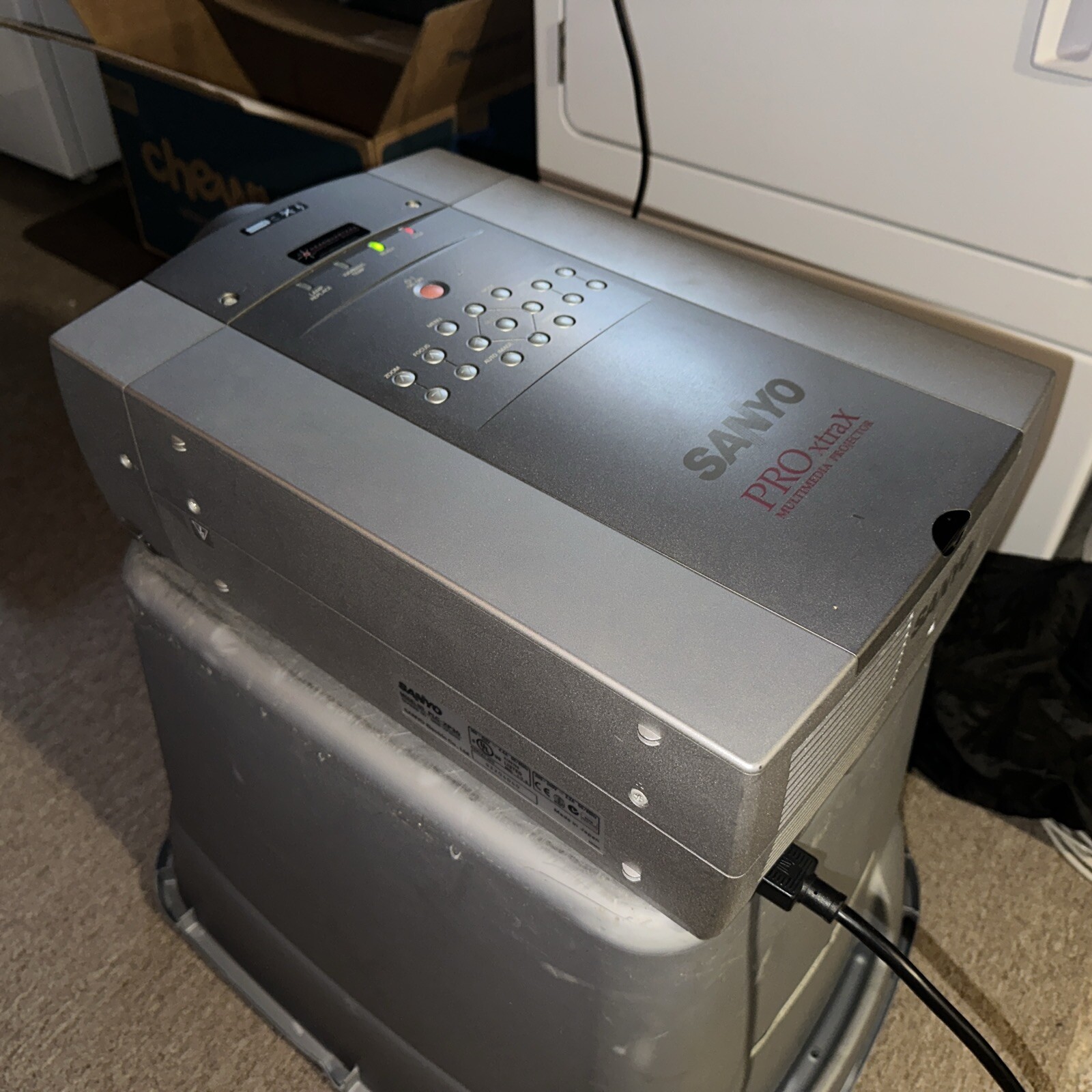 Sanyo PLC-XP30 Large Venue Presentation Projector - PRO xtraX Multimedia -TESTED
