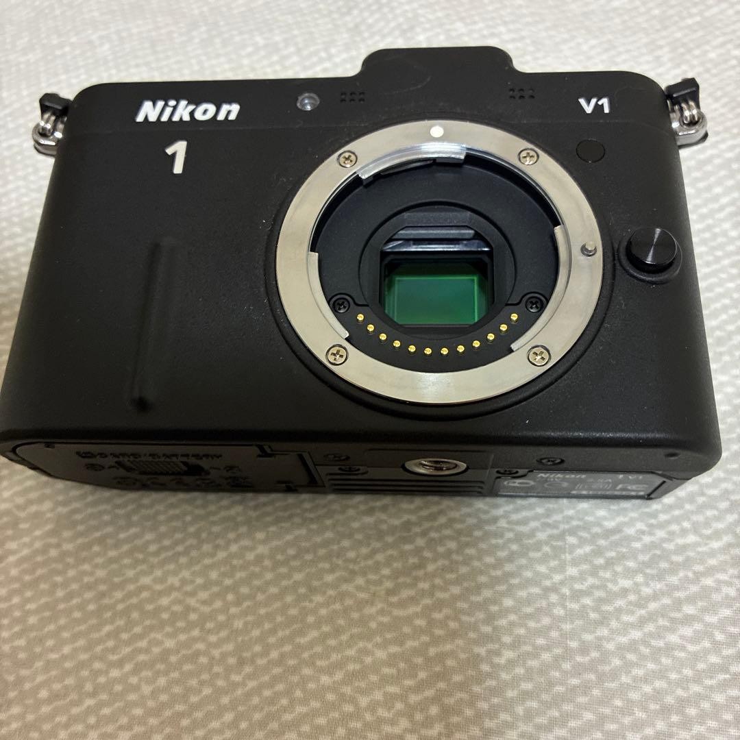 Price Nikon1 V1 Mirrorless Double