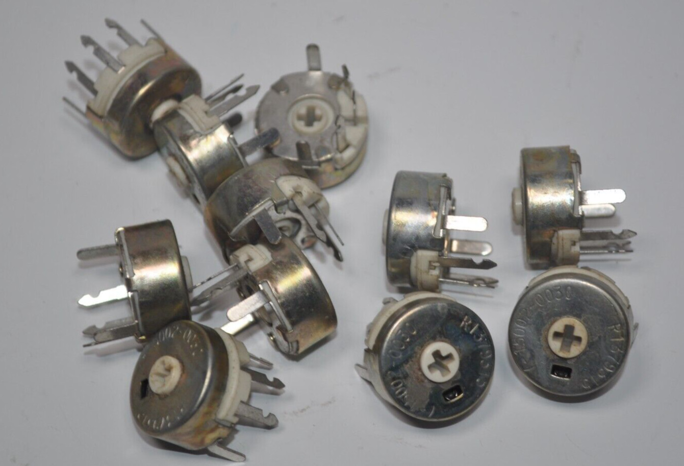 Lot of 11 NOS CTS 7-15002-0030 R1379315 Pot Potentiometers - NEW