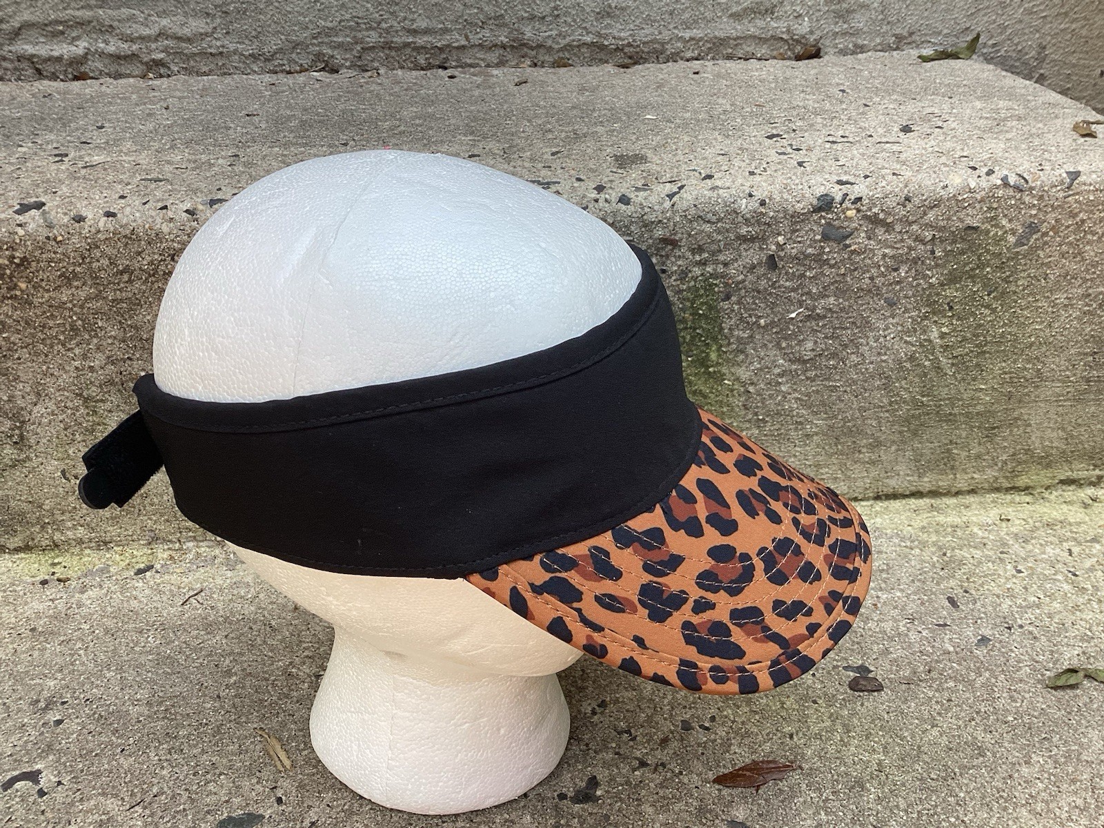 Lady Hagen Women's Golf Perforated Leopard Visor Sun Hat, NEW!!