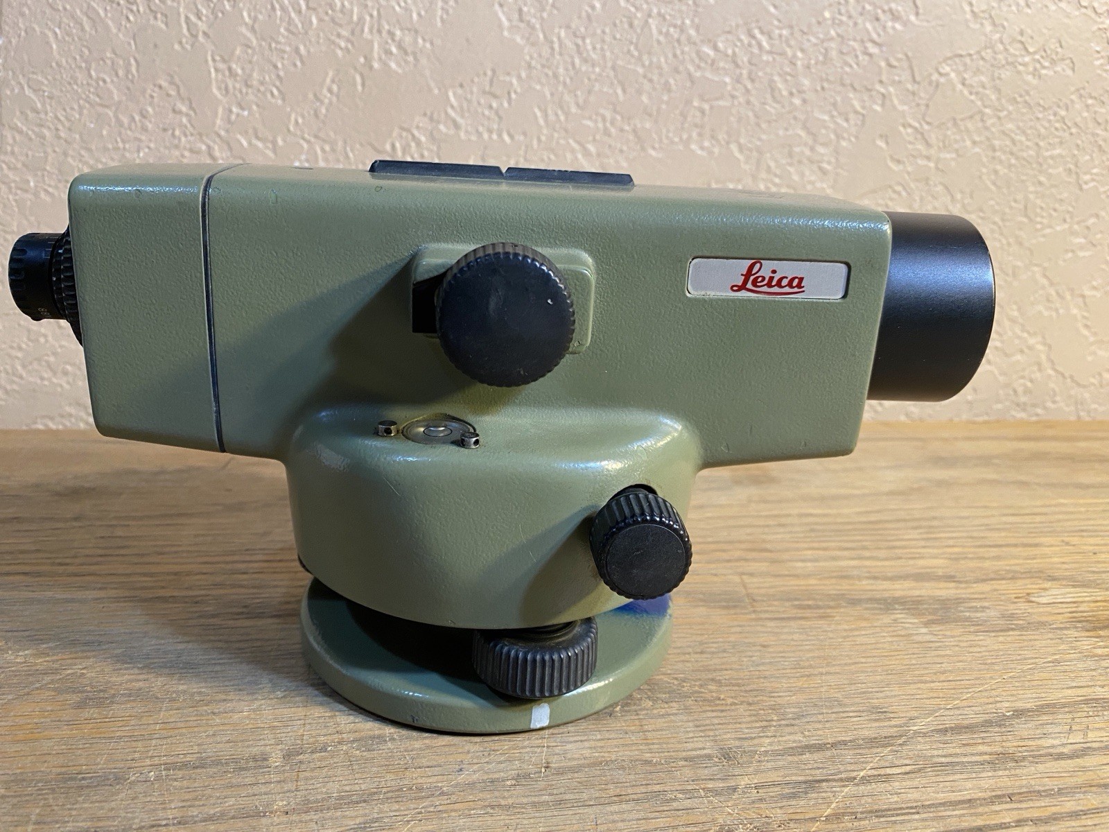 Leica NA2/NAK2 Automatic Precise Survey Level for High Accuracy Area Leveling