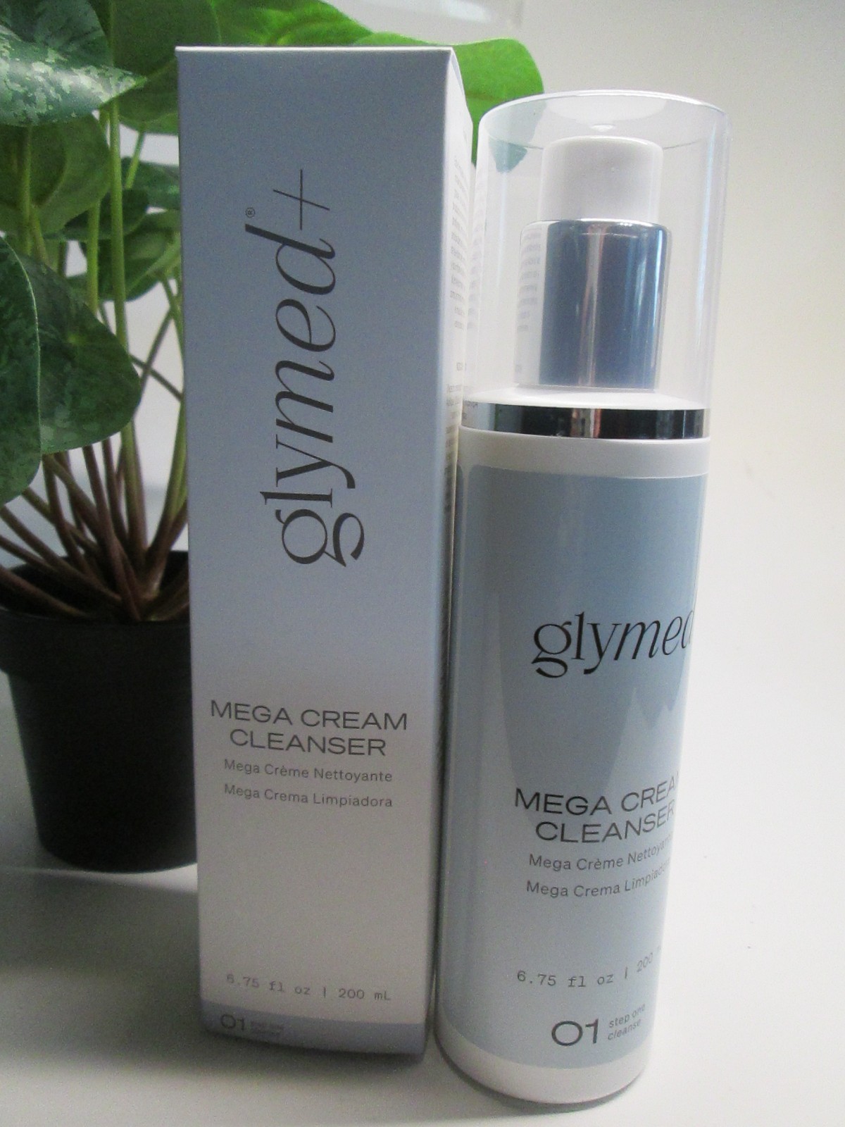 GLYMED PLUS MEGA CLEANSER  6.75 FL OZ /200ML NEW