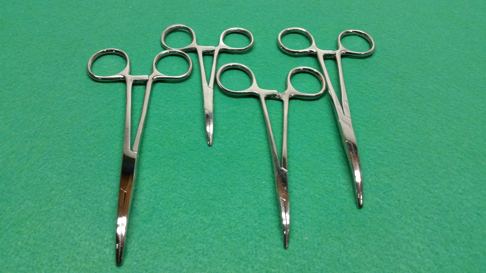 4 ASSORTED MOSQUITO' KELLY' CRILE HEMOSTAT FORCEPS CVD SURGICAL INSTRUMENTS
