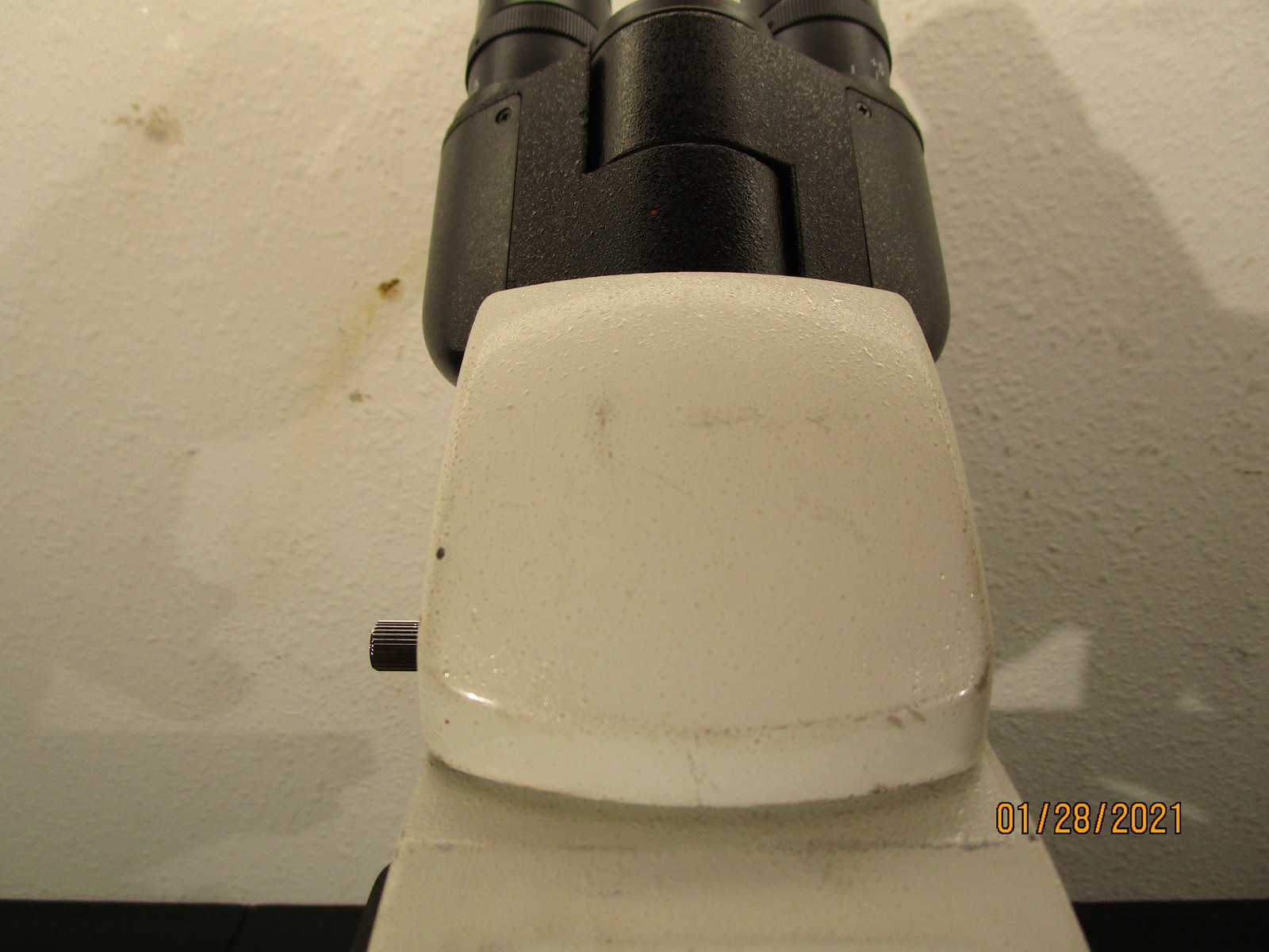 Unico G380 Microscope w Four Objectives