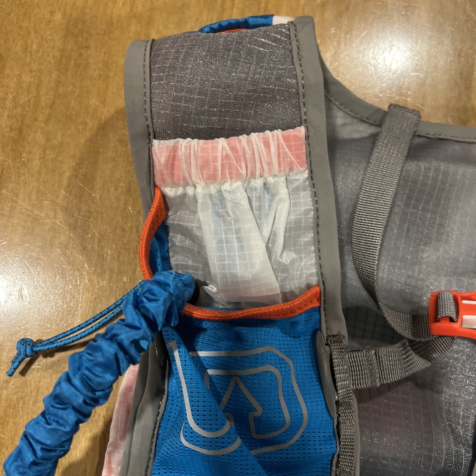 Ultimate Direction Hydration Vest Small Medium, Blue