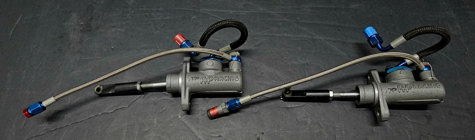 AP Master Cylinder  with reservoir  & Staubli Connector  (Push Type)  CP2623-92
