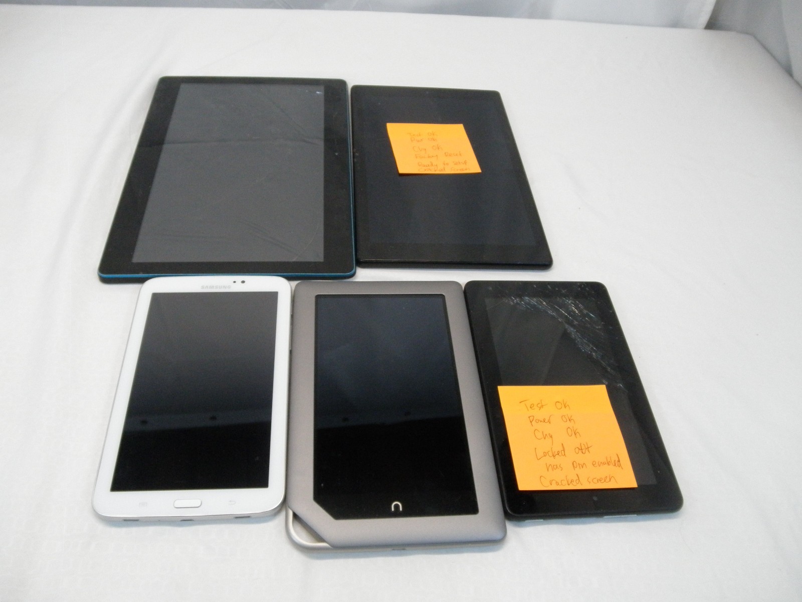 Lot of 5 Mixed Tablets/E-readers - Various Defects - FOR PARTS OR REPAIR ONLY!