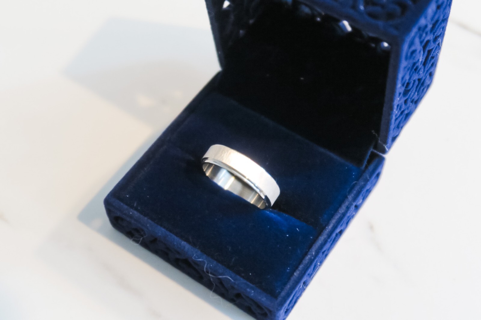 RING Stainless Steel Etched Center Ring With Shiny Edge Size 8 NEW