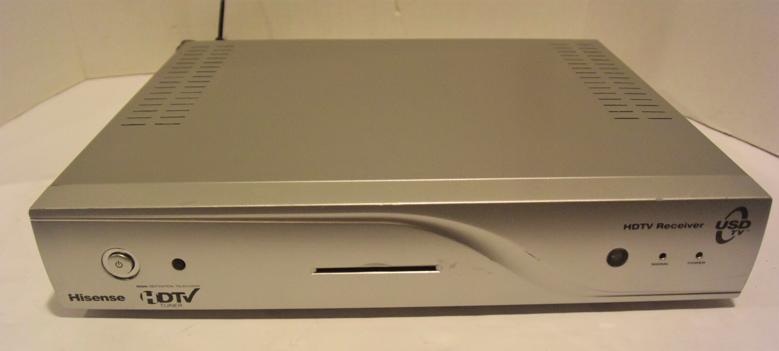 Hisense HDTV Tuner model DB-2010 *NO REMOTE*