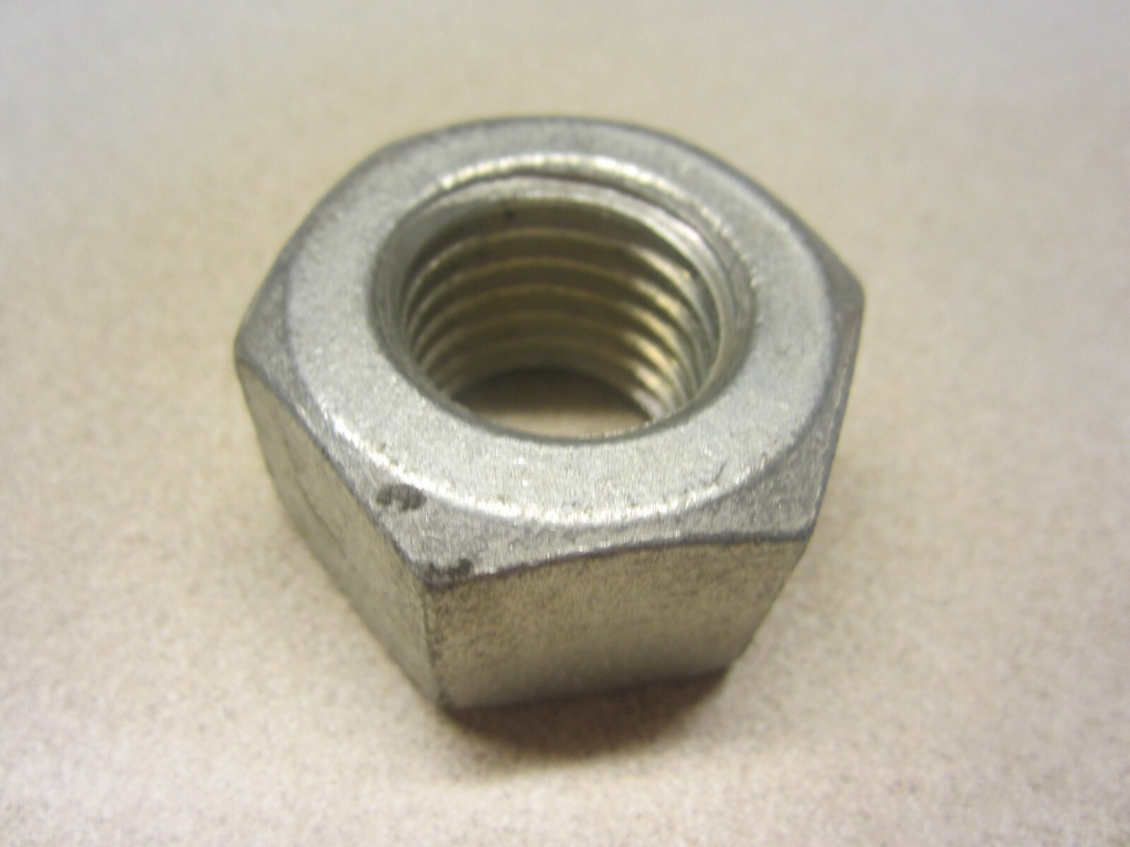 195055M1 Hex Nut 375115X1 Y704684