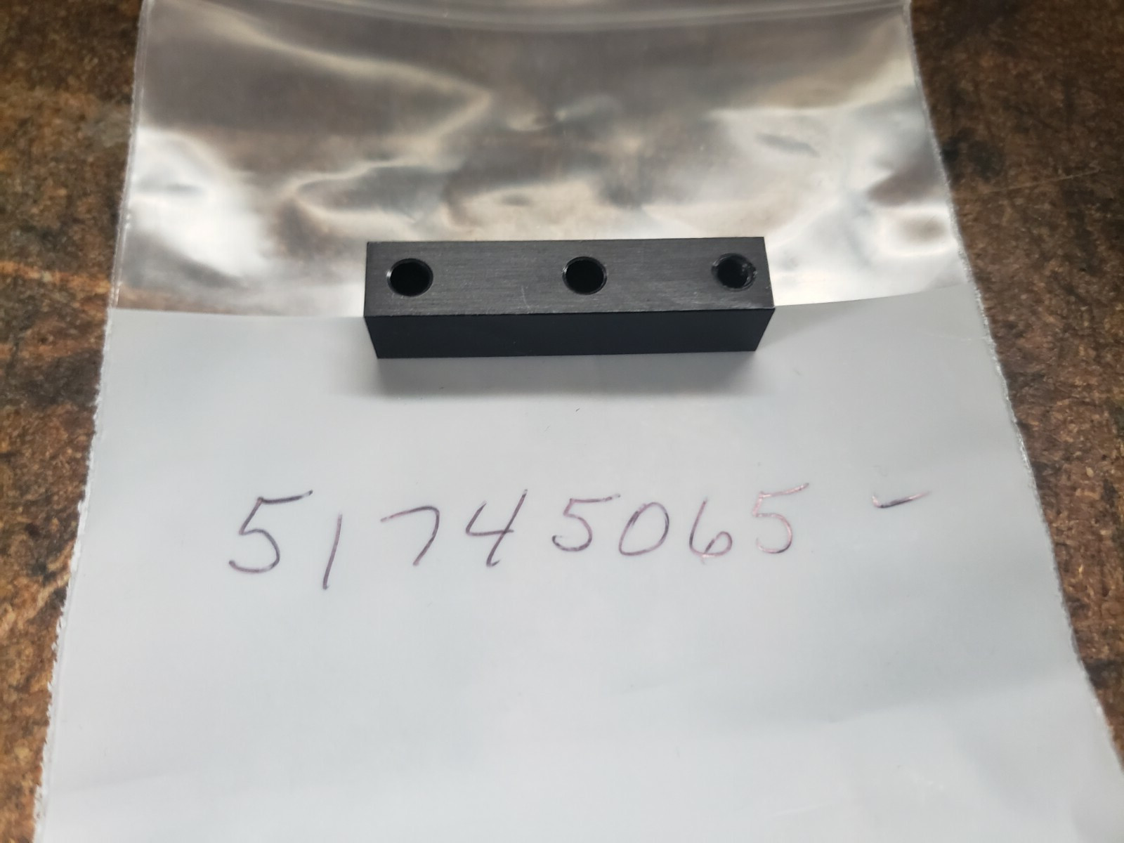 51745065 Streamfeeder Bracket