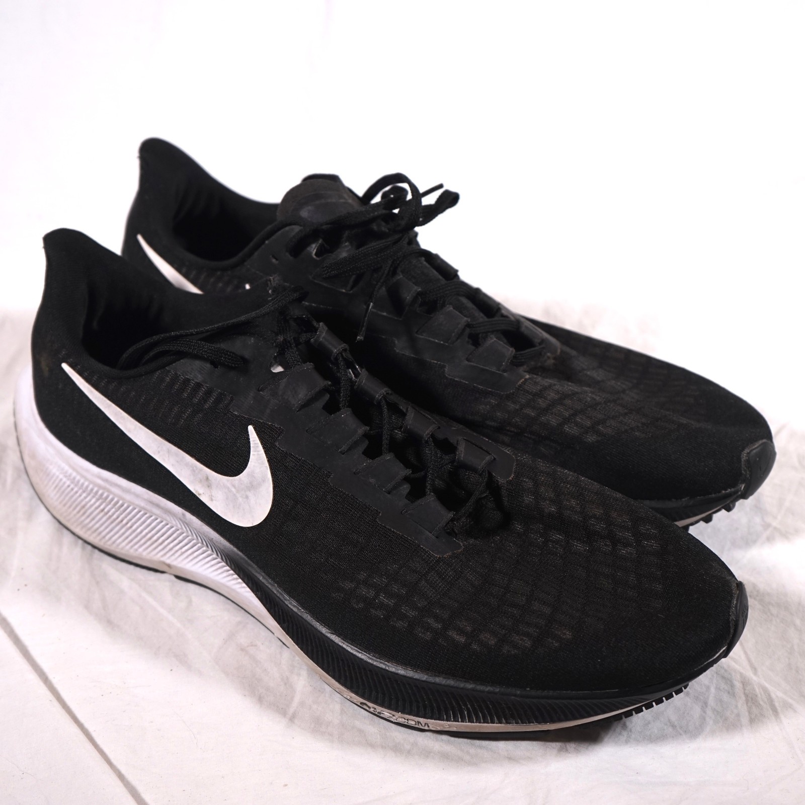 Nike Air Zoom Pegasus 37 Mens Sneakers Size 15 Black Running Shoes CJ0677-001