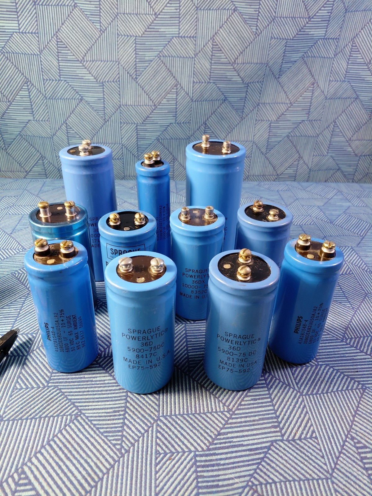 Large Mixed Lot Of 10 Capacitors High Cap Sprague, Phillips, Mallory ESR Tested