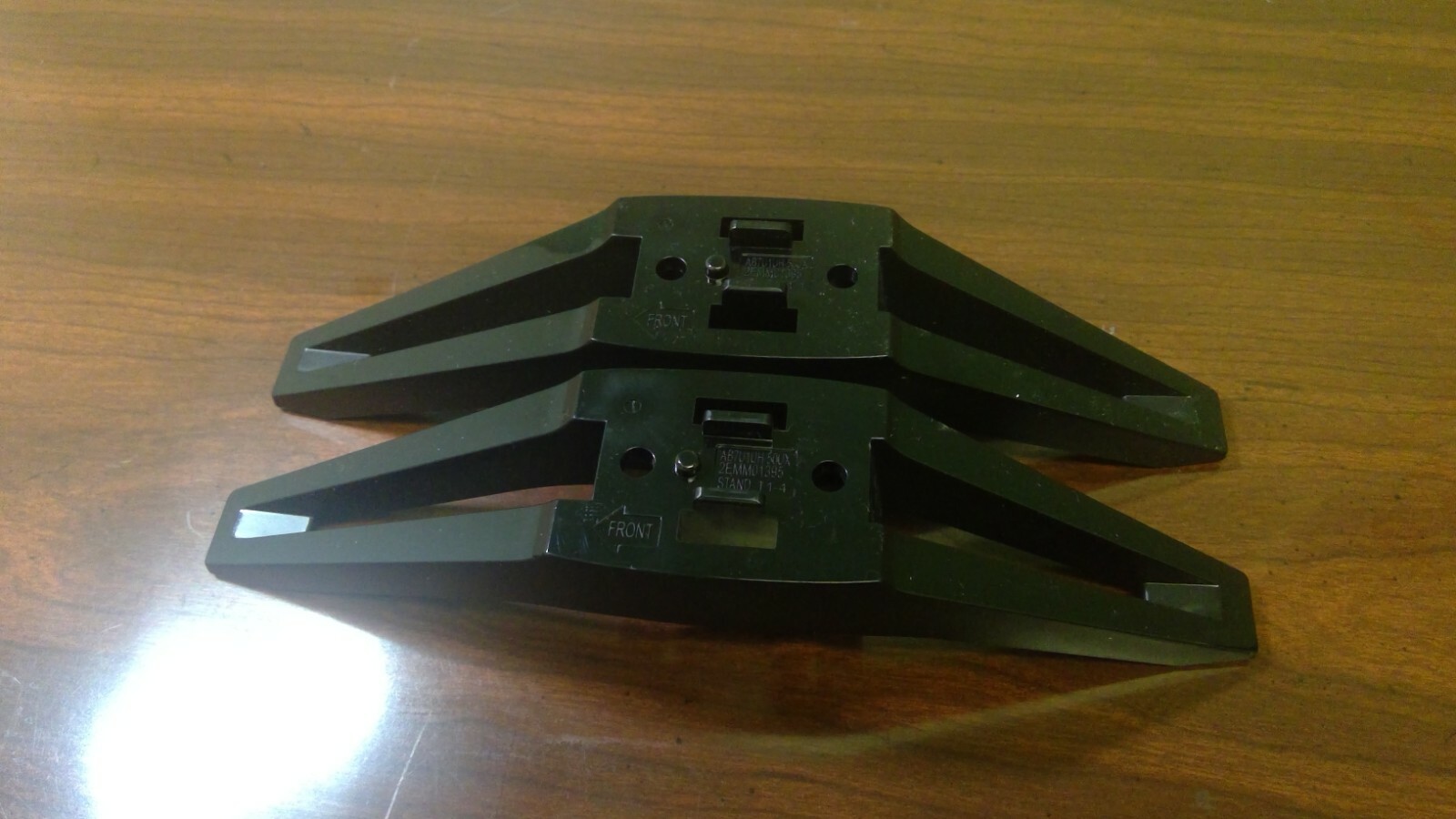 Philips (55PFL5703/F7) (50PFL5703/F7) (55PFL5903/F7) Stand/Legs (A588)