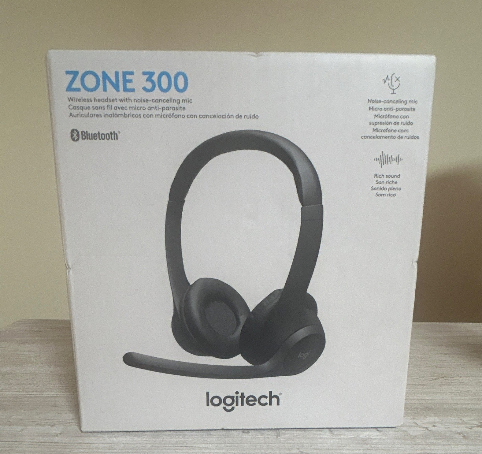 Logitech Zone 300 Bluetooth Wireless Headset Noise-Canceling Boom Mic Black
