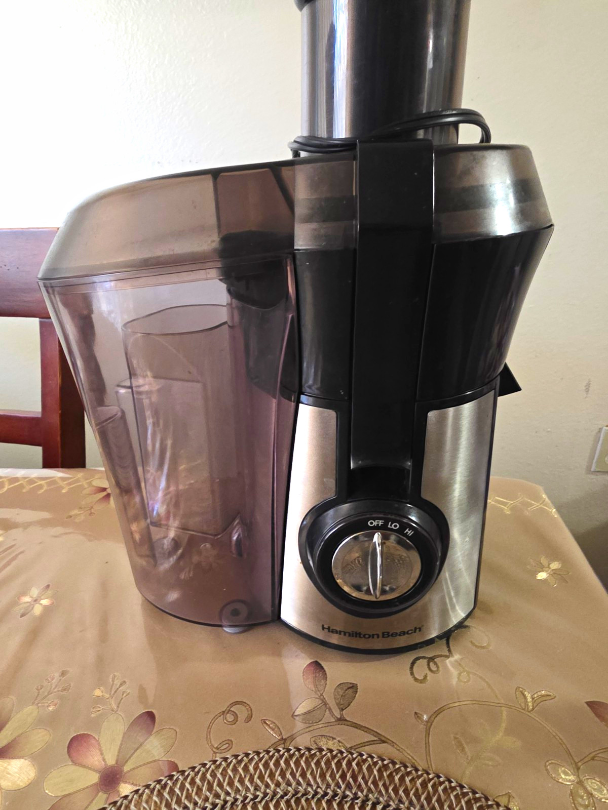 Hamilton Beach Centrifugal Juicer 2-Speed Electric Black/Silver w/ Pulp Bin