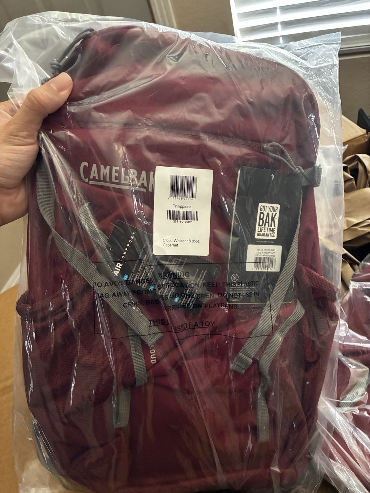 Camelbak Cloud Walker 18 Hydration Pack Backpack 85oz Cabernet Hiking