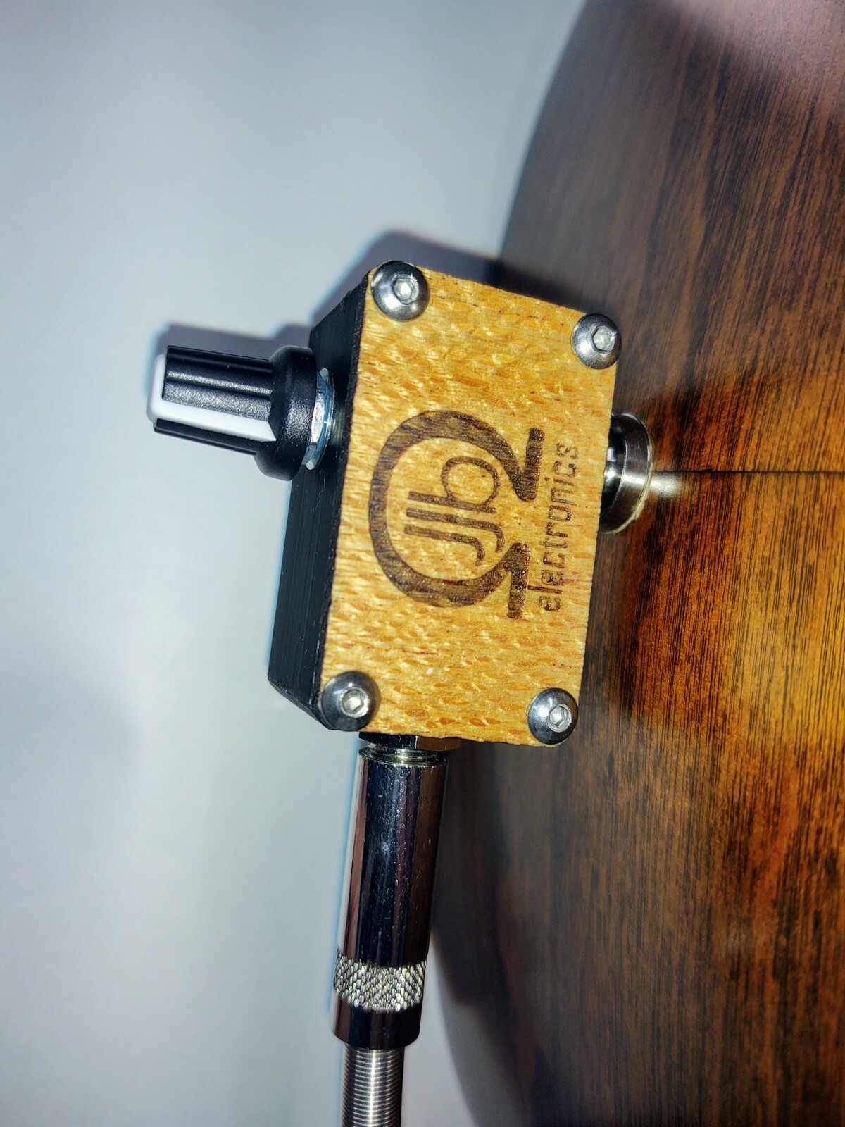 JJB Electronics VOLJACK Universal passive volume control system