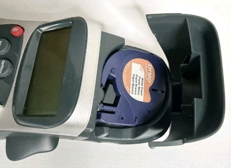 DYMO LetraTag 100H Handheld Label Maker