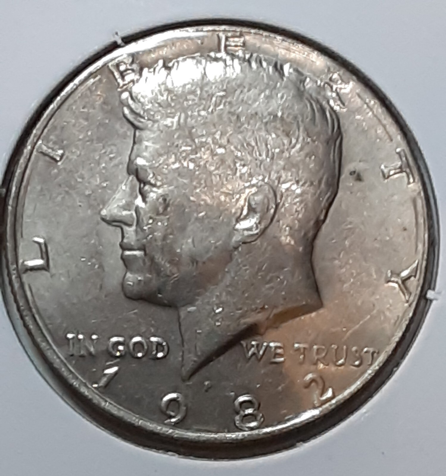 1982 Kennedy D Half Dollar - CIRCULATED - XF - AU