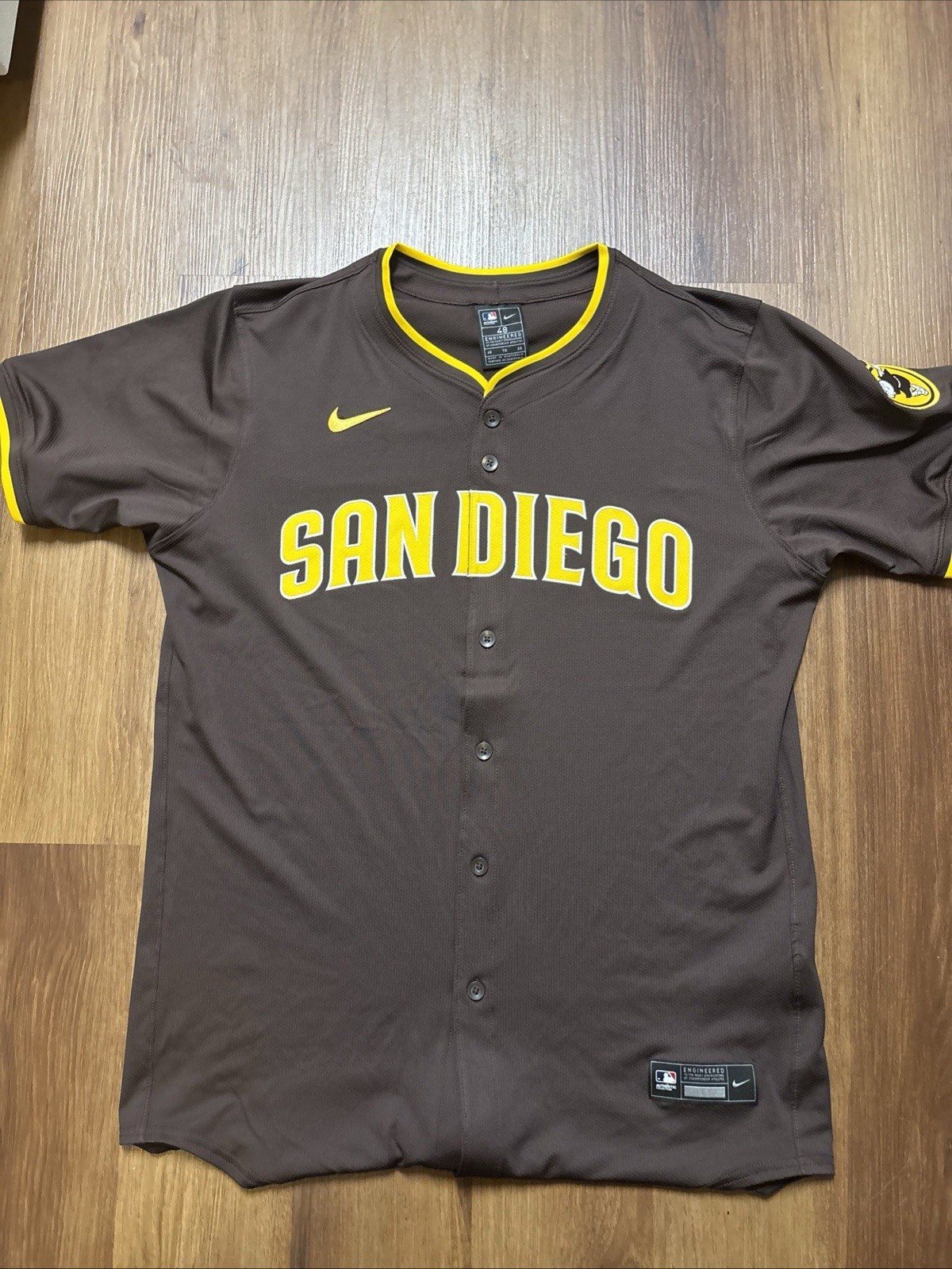 Nike San Diego Padres Vapor Elite Full Stitched Brown Gold Jersey Size 48 NWOT