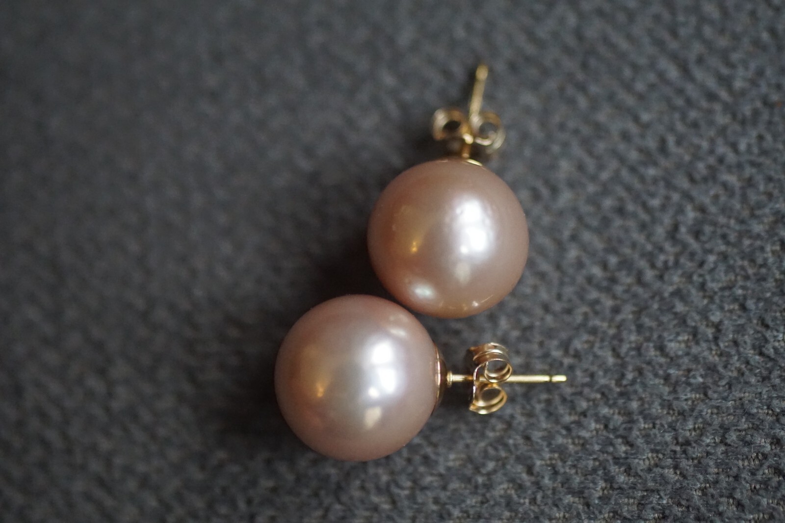 Edison Cultured Pearl AAA ROUND Blush Stud Earrings 12.5-13mm 14KTGF NEW