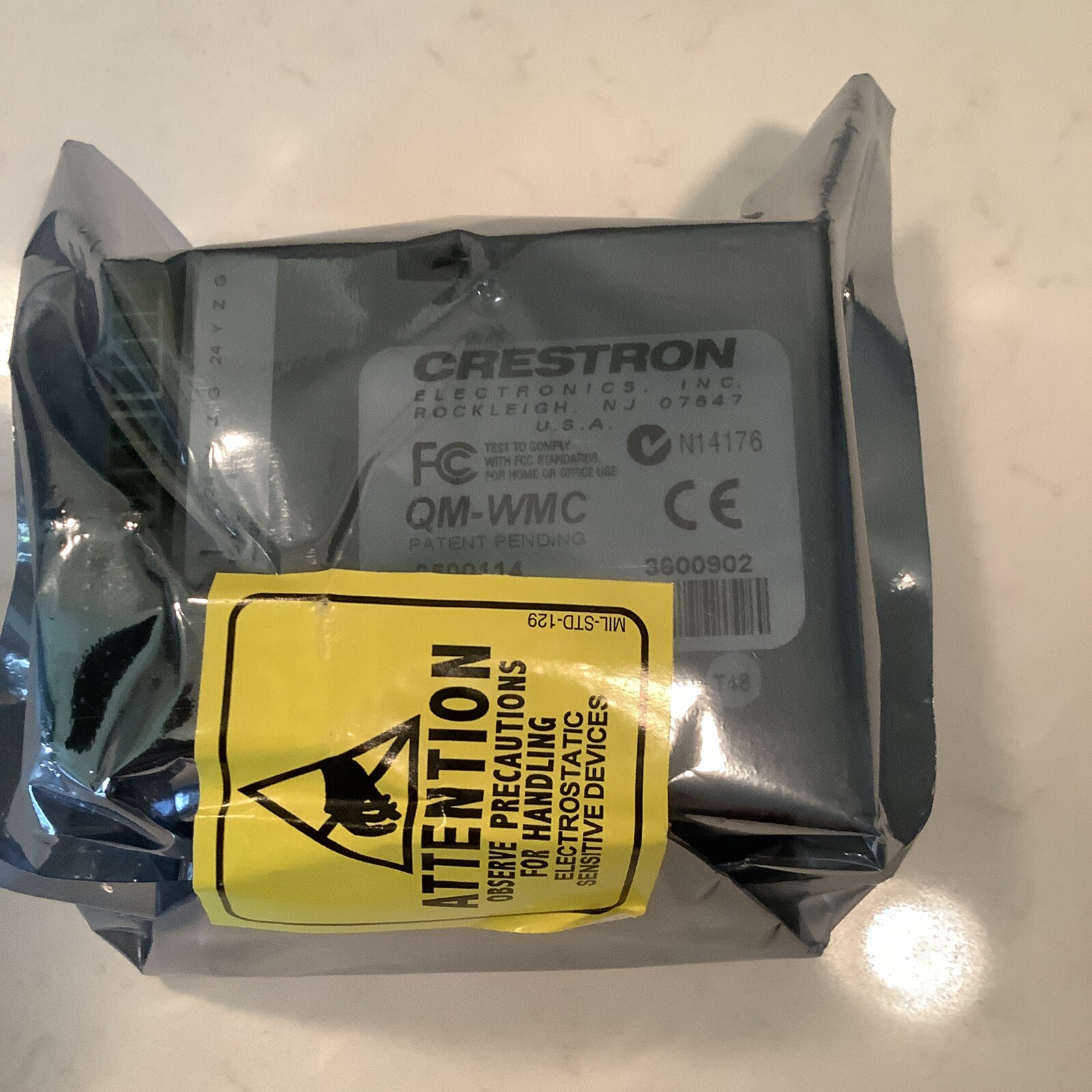 CRESTRON QM-WMC WALL PLATE MEDIA CENTER INPUT/OUTPUT NEW SEALED