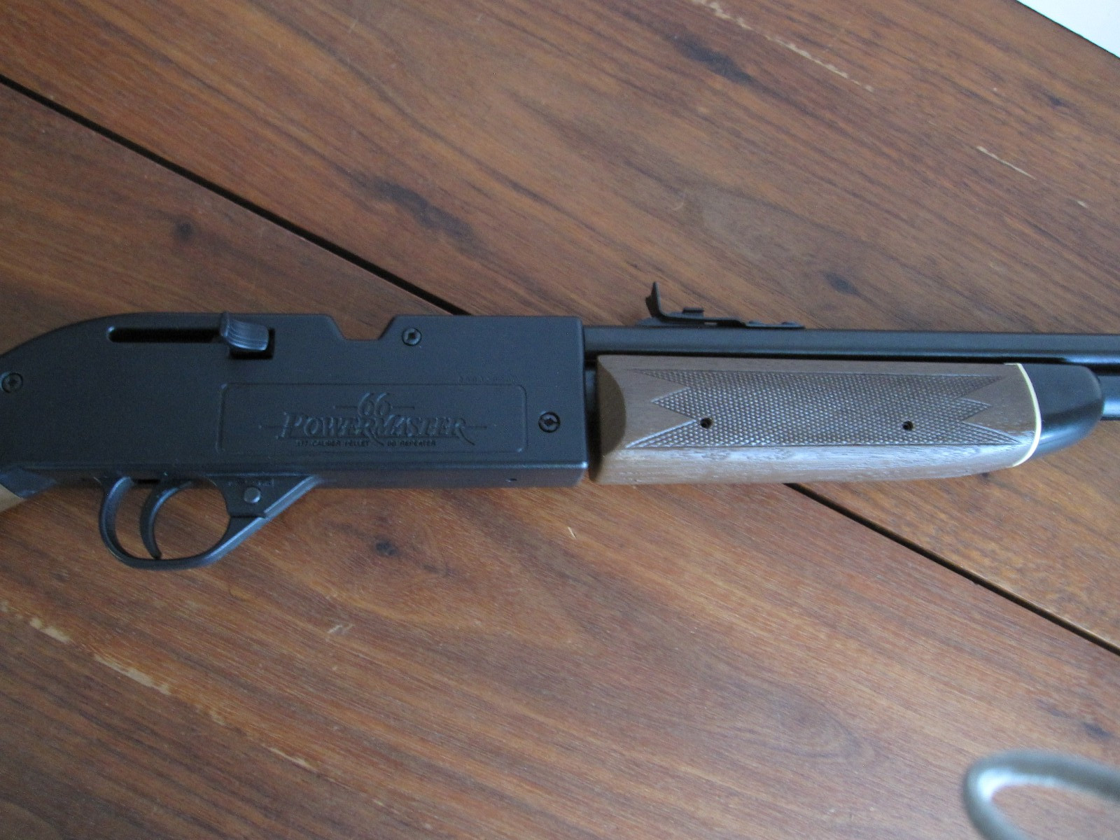 Crosman Powermaster 66 Air Gun